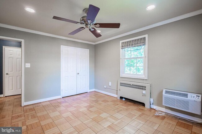 Building Photo - 4374 N Pershing Dr