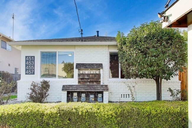 Building Photo - 451 Ruth Ct