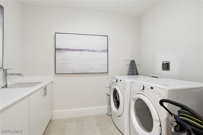 Building Photo - 1030 3rd Ave S