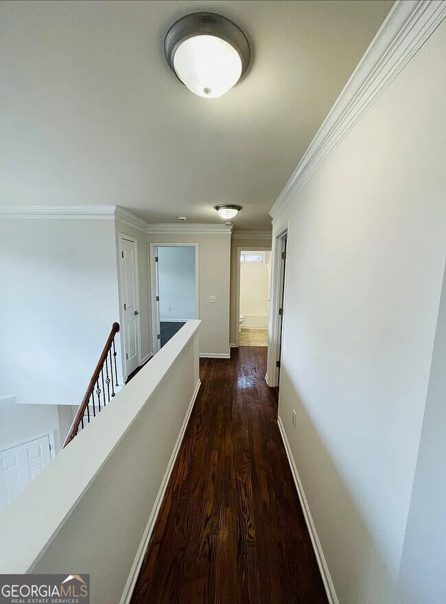 Building Photo - 10995-10995 Kimball Crest Dr