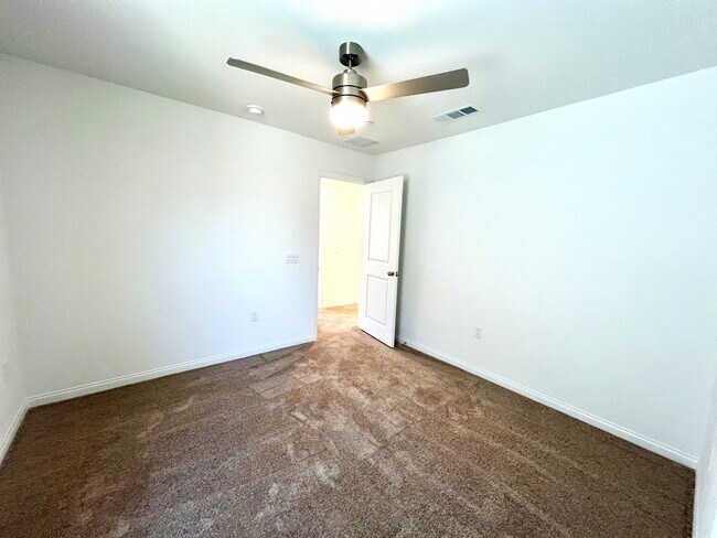 Building Photo - Brand-New 5-Bedroom, 3-Bath Single Family Home for Lease in Ontario with Solar Panels