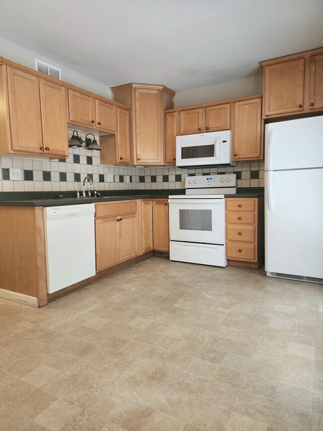 Building Photo - 4285 Burnett Walk