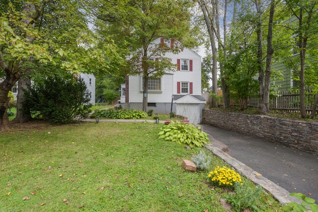 Building Photo - 1110 Trout Brook Dr