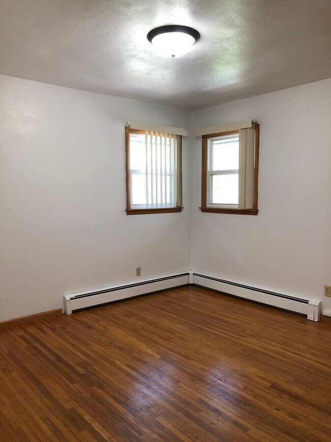 Building Photo - Park Apartments - 530