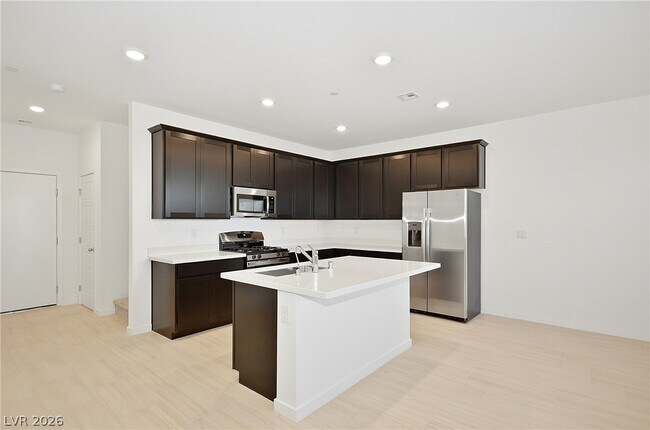 Building Photo - 254 Walsh Peak Ave