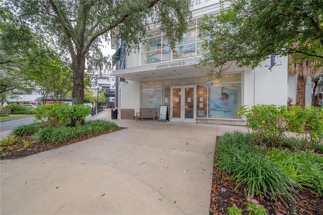 Building Photo - 762 S Village Cir
