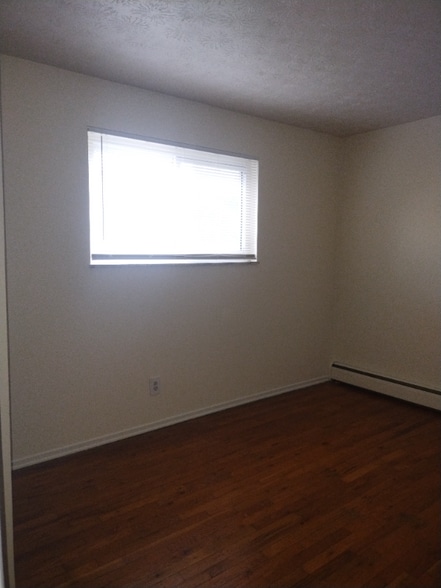 Building Photo - 2044 Mills Ave