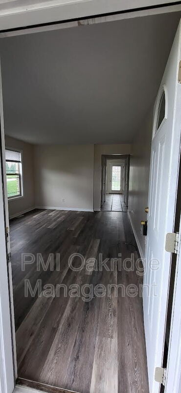 Building Photo - 749 Charlton Ct