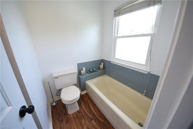 Building Photo - 1197 Dovetail Ct