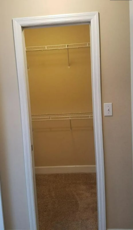 Building Photo - 201 Deanna Green Ln