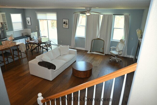 Building Photo - 5 Bedroom Home in Elk Grove! - Resident Benefit Package Property