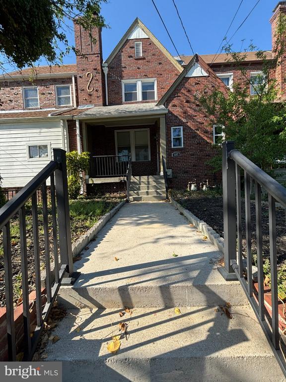 Building Photo - 1397 Sheridan St NW