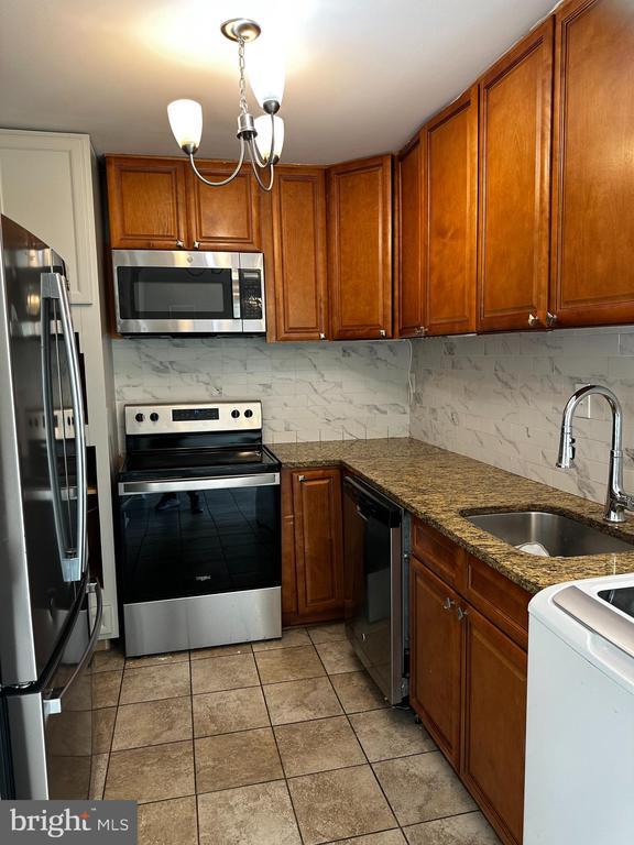 Building Photo - 610 Denton Cir