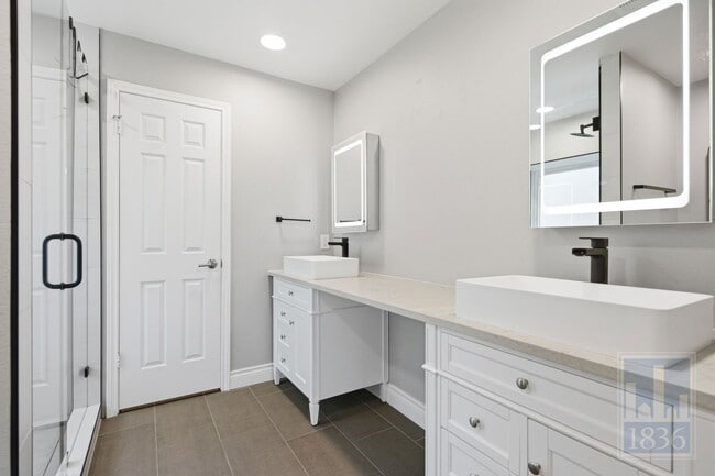 Building Photo - 9003 Scottish Pastures Dr