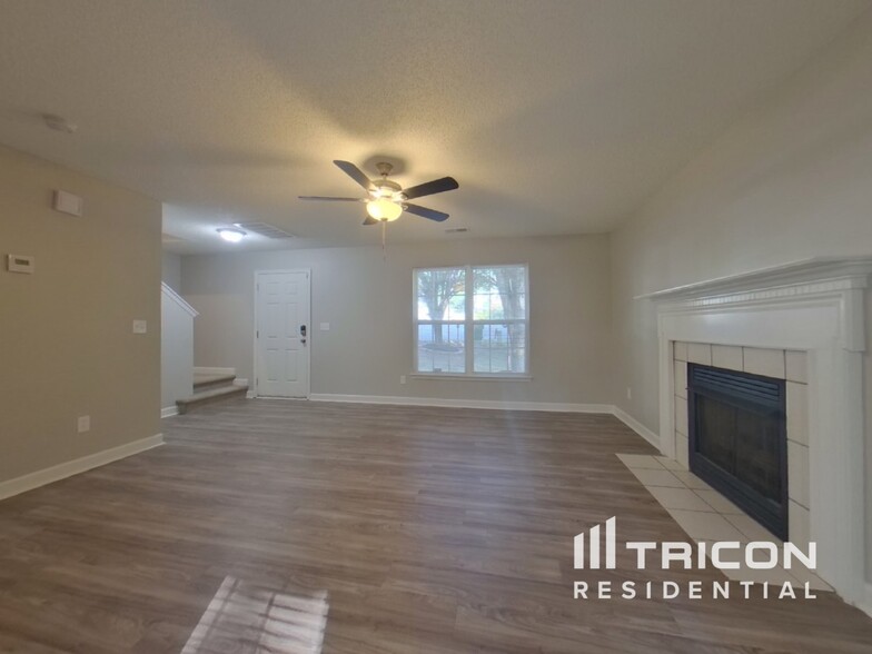 Building Photo - 1005 Alston Hill Dr