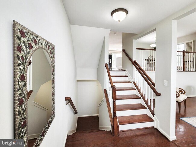 Building Photo - 12470 Liberty Bridge Rd