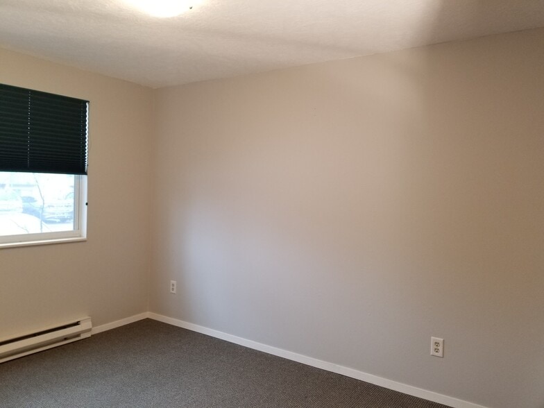 Building Photo - 1030 Davidson Dr