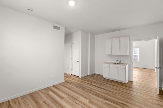 Building Photo - 6155 Drum Pl