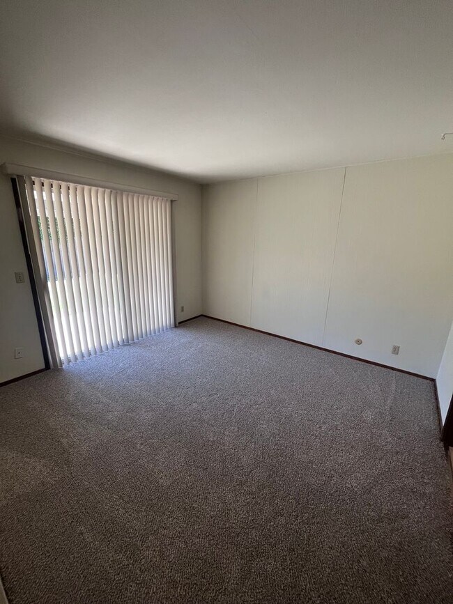 Building Photo - 6120 Riverton Way