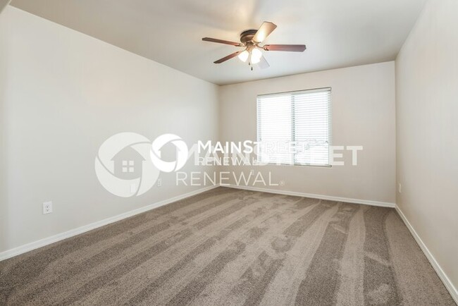 Building Photo - 8285 W Kittiwake Ln