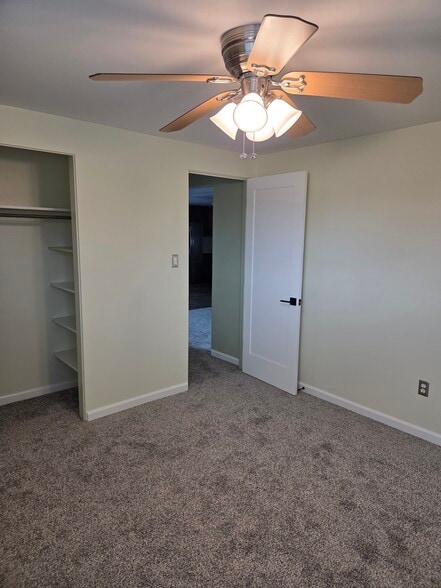 Building Photo - 1547 Hot Springs Ave