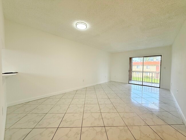 Building Photo - 6106 Forest Hill Blvd