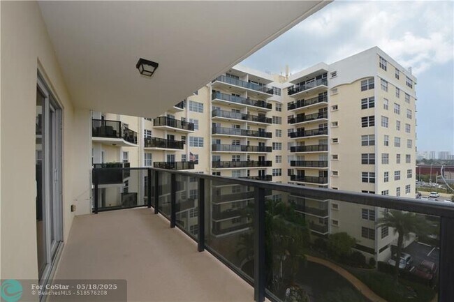 Building Photo - 5100 Dupont Blvd
