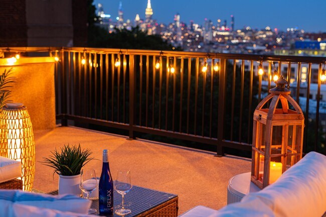 Building Photo - 260 Palisade Ave