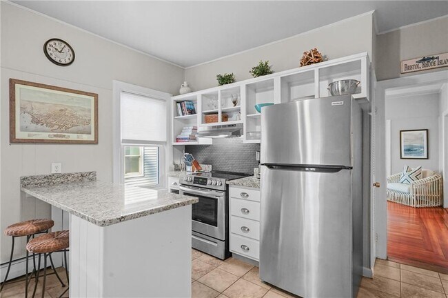 Building Photo - 48 Constitution St