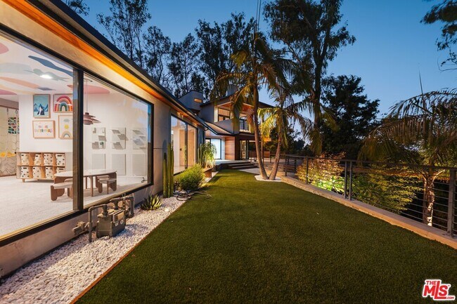 Building Photo - 3627 Woodhill Canyon Rd