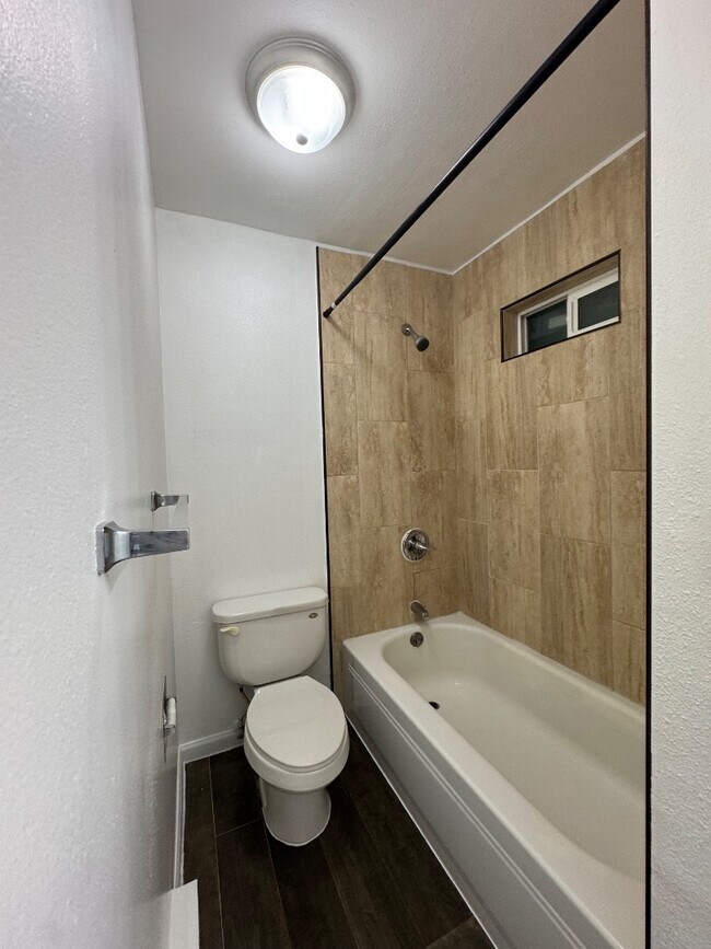 Building Photo - 1111 N L St