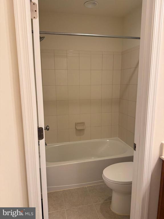 Building Photo - 41692 Wellstone Terrace