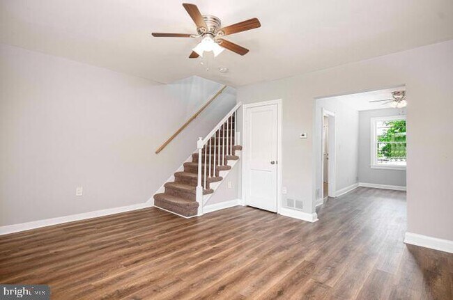 Building Photo - 114 Riverthorn Rd