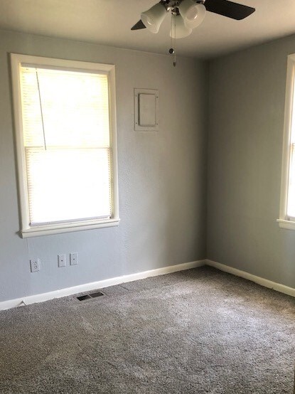 Building Photo - 8719 S Vandalia Ave