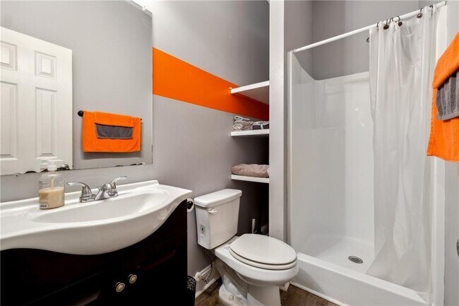 Building Photo - 4240 N Braves Cir