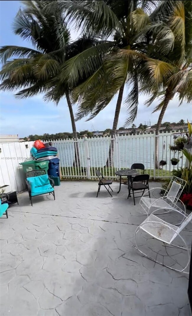 Building Photo - 17561 SW 140th Ct