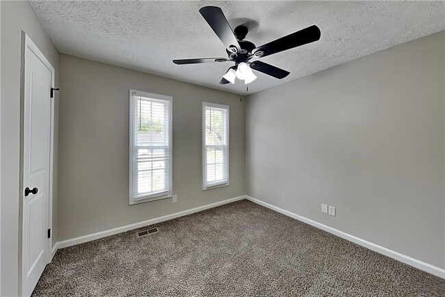 Building Photo - 107 Hartley Woods Dr