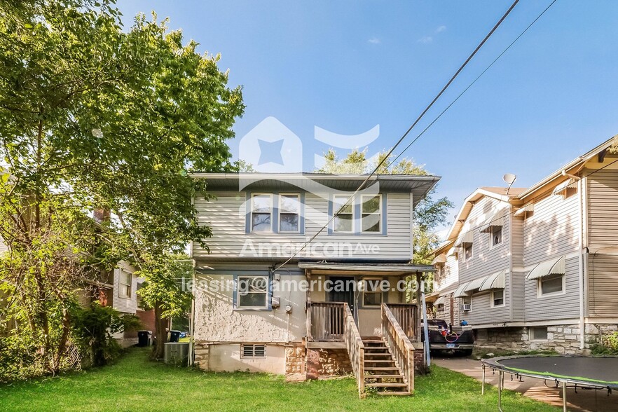 Building Photo - 1305 E 59th St