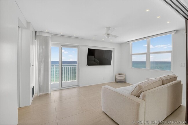 Building Photo - 4511 S Ocean Blvd