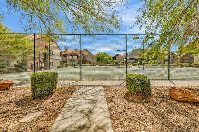 Building Photo - SW!! 2 Bedroom Condo!! 1st Floor!! Newly r...
