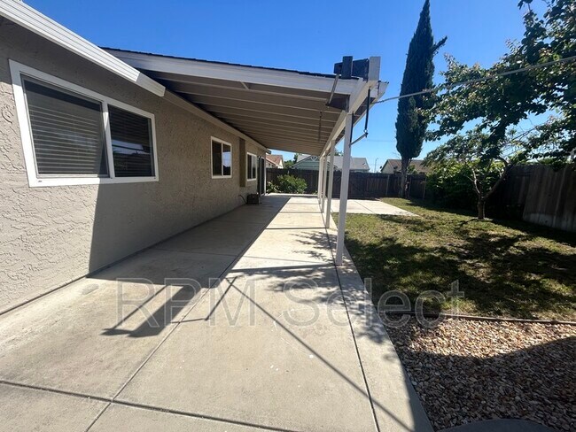Building Photo - 5349 Vichy Cir