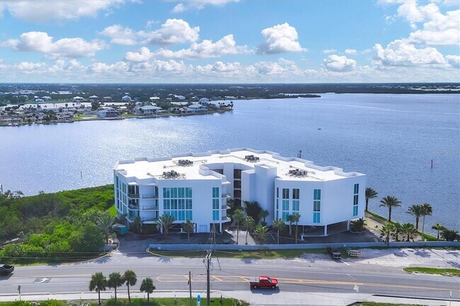 Primary Photo - 1375 Beach Rd