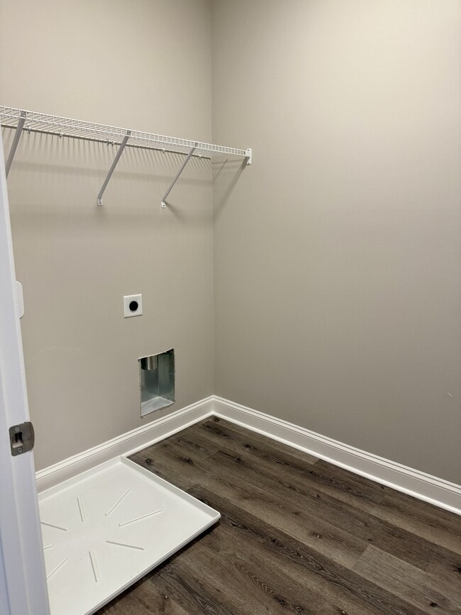 Building Photo - 7988 Humie Olive Rd