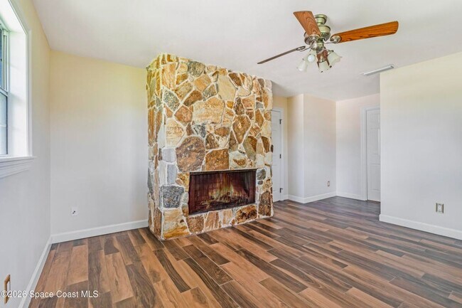Building Photo - 317 Surf Dr