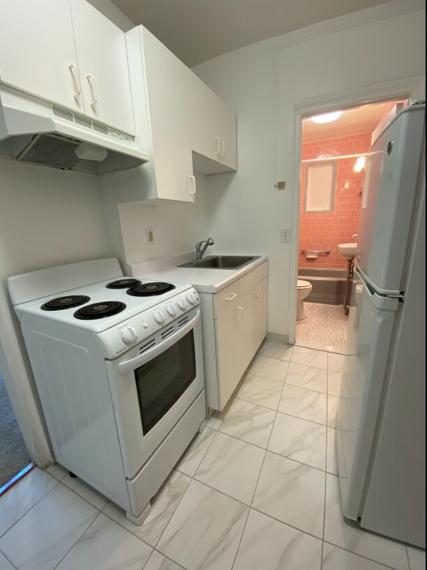 Building Photo - 1243 Beacon St