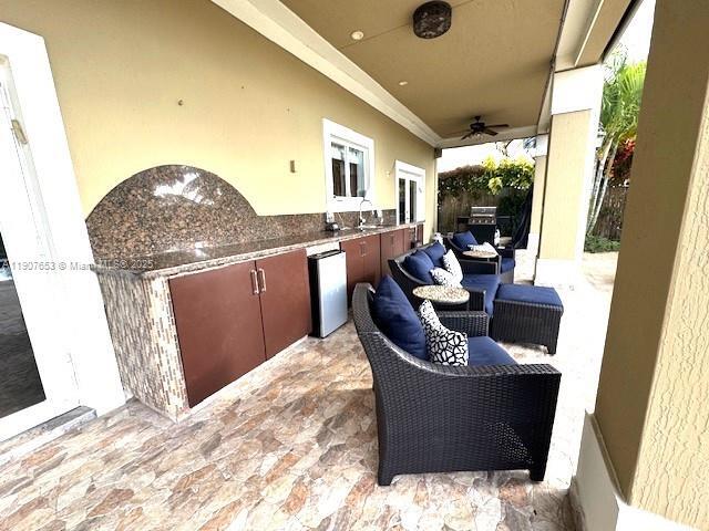 Building Photo - 1350 NW 166th Ave