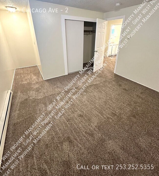 Building Photo - 5115 Chicago Ave SW