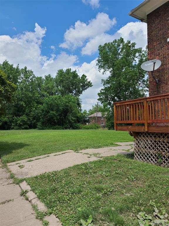 Building Photo - 578 Manistique St