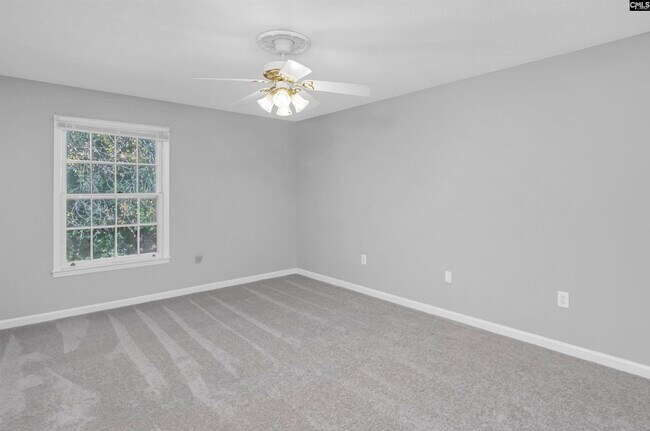 Building Photo - 5516 Lakeshore Dr