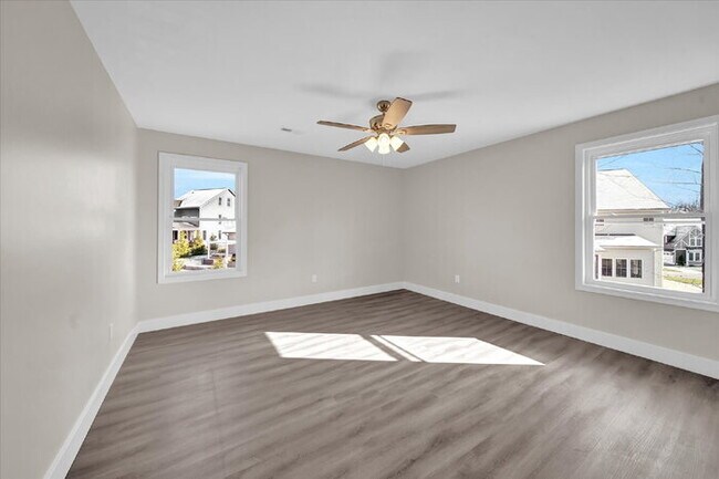 Building Photo - 15401 Adelay Ct